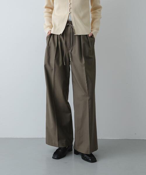 SENSE OF PLACE by URBAN RESEARCH(センスオブプレイスバイアーバンリサーチ)の「コードベルトスラックス(スラックス・レディース・チャコールグレー/カーキ/ベージュ・MEDIUM/SMALL)」の1枚目の写真