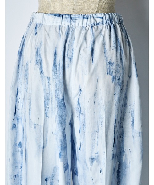 RUMCHE(ラムシェ)の「"Cloud" Trousers / クラウドパンツ(スラックス・レディース・ホワイト系その他・MEDIUM/SMALL)」の8枚目の写真