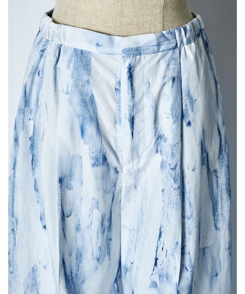 RUMCHE(ラムシェ)の「"Cloud" Trousers / クラウドパンツ(スラックス・レディース・ホワイト系その他・MEDIUM/SMALL)」の5枚目の写真
