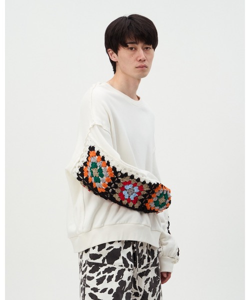 DISCOVERED（ディスカバード）の「CROCHET SLEEVE SWEAT（スウェット・メンズ・ブラック/グレー/ホワイト・LARGE/SMALL）」の6枚目の写真