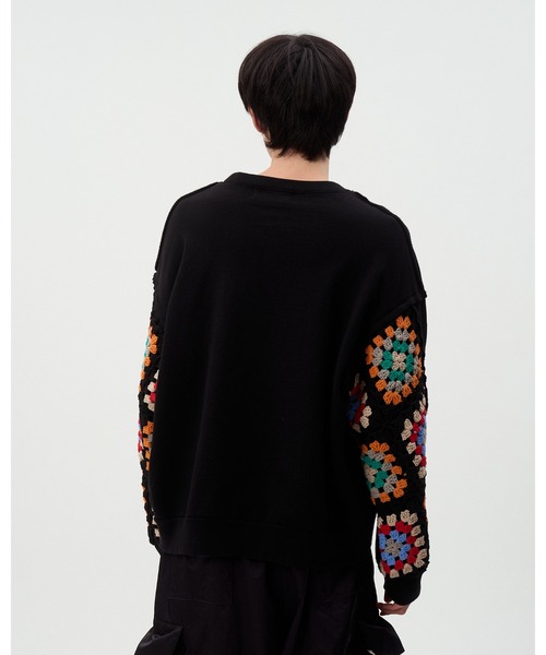 DISCOVERED（ディスカバード）の「CROCHET SLEEVE SWEAT（スウェット・メンズ・ブラック/グレー/ホワイト・LARGE/SMALL）」の9枚目の写真