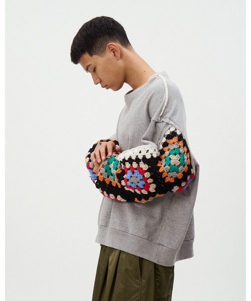 DISCOVERED（ディスカバード）の「CROCHET SLEEVE SWEAT（スウェット・メンズ・ブラック/グレー/ホワイト・LARGE/SMALL）」の10枚目の写真