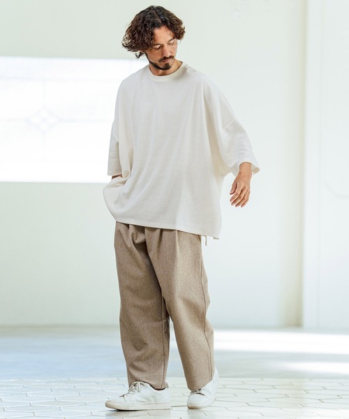 Magine（マージン）の「mn3226- Knit Look Side Slit Relax Fit T-Shirt ニットソーTシャツ(MGN-261-014)（ニット/セーター・メンズ・ベージュ/ブラック/オフホワイト・48/46/44）」の9枚目の写真