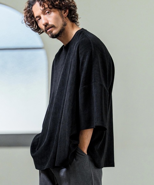 Magine（マージン）の「mn3226- Knit Look Side Slit Relax Fit T-Shirt ニットソーTシャツ(MGN-261-014)（ニット/セーター・メンズ・ベージュ/ブラック/オフホワイト・48/46/44）」の16枚目の写真