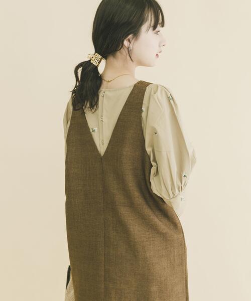 ITEMS URBANRESEARCH（アイテムズ アーバンリサーチ）の「タックスリーブ刺シュウブラウス（シャツ/ブラウス・レディース・ブラック/ベージュ・FREE）」の14枚目の写真