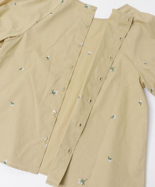 ITEMS URBANRESEARCH（アイテムズ アーバンリサーチ）の「タックスリーブ刺シュウブラウス（シャツ/ブラウス・レディース・ブラック/ベージュ・FREE）」の21枚目の写真