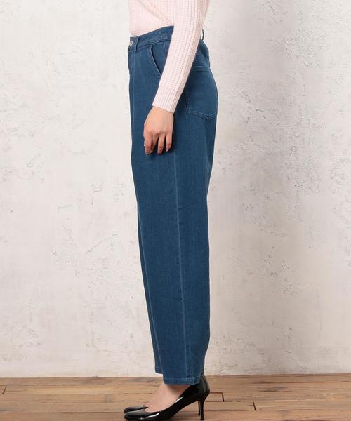 green label relaxing（グリーンレーベルリラクシング）の「CB INDIGOインタック テーパード パンツ◆（デニムパンツ・レディース・ライトブルー/ネイビー・38/40/36）」の5枚目の写真