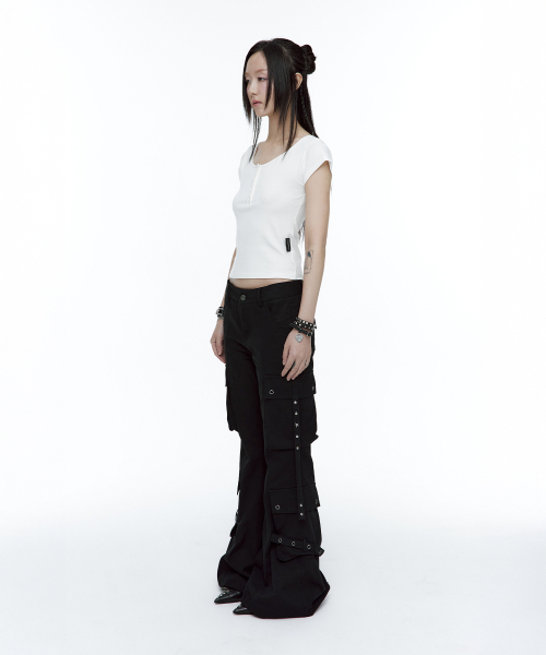 ROUGHNECK(ラフネック)の「ブーツカットカーゴストラップパンツブラック(その他パンツ・レディース・その他・SMALL/MEDIUM)」の3枚目の写真