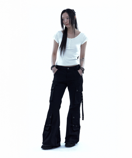 ROUGHNECK(ラフネック)の「ブーツカットカーゴストラップパンツブラック(その他パンツ・レディース・その他・SMALL/MEDIUM)」の9枚目の写真