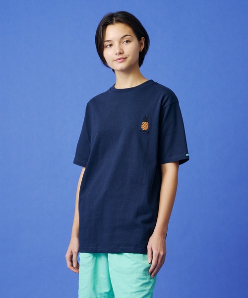 KAVU(カブー)の「KAVU/カブー OP Pineapple Tee/ワンポイントパイナップルTシャツ(Tシャツ/カットソー・メンズ・ホワイト/グレー・MEDIUM/LARGE/X-LARGE)」の15枚目の写真