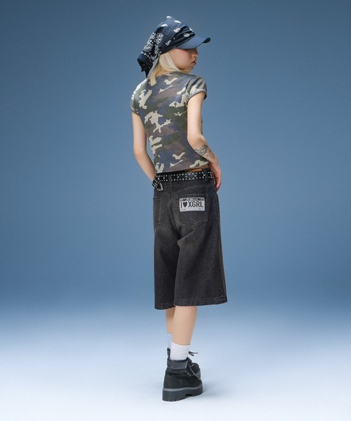 X-girl（エックスガール）の「FADED HEART SPRAY LOGO S/S BABY TEE（Tシャツ/カットソー・レディース・オフホワイト/ブラック/カモフラージュ・ONE SIZE）」の7枚目の写真