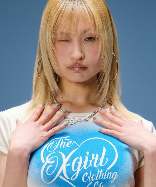 X-girl（エックスガール）の「FADED HEART SPRAY LOGO S/S BABY TEE（Tシャツ/カットソー・レディース・オフホワイト/ブラック/カモフラージュ・ONE SIZE）」の8枚目の写真