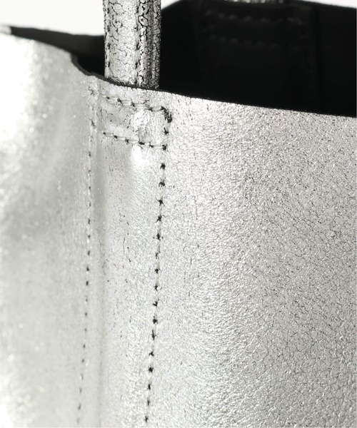Morphee（モルフェ）の「MORPHEE(モルフェ) 3WAY LARGE TOTE ナッパレザーシルバー（トートバッグ・メンズ・シルバー・FREE）」の5枚目の写真