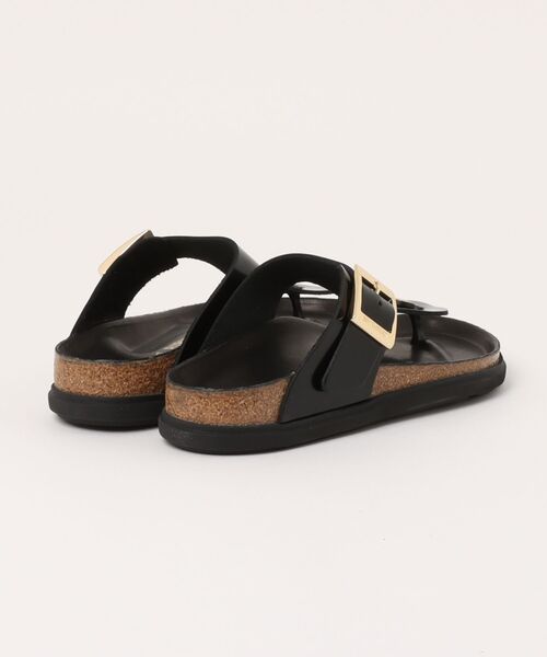 BIRKENSTOCK（ビルケンシュトック）の「ビルケンシュトック 1031817 Gizeh Droplet Buckle HEX HiShine Black【Rrgular幅】/ ギゼ ドロップレットバックル ブラック（スリッポン・レディース・ブラック・41/37/43/42/40/38）」の2枚目の写真