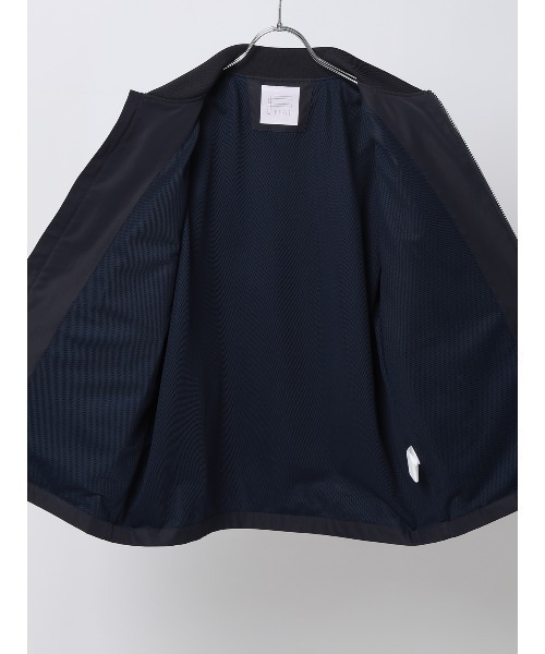 SUIT SQUARE（スーツスクエア）の「FLAT アウター MA-1 ウォッシャブル ストレッチ 速乾 シルキーツイル 無地（MA-1・メンズ・ネイビー・L/M）」の6枚目の写真