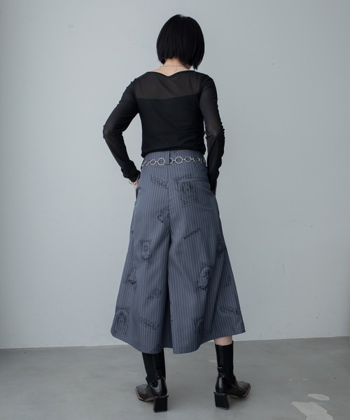VACANCY(ヴァカンシー)の「タロット柄ストライプタックワイドハーフパンツ(スラックス・レディース・チャコールグレー/グレイッシュベージュ・LARGE/MEDIUM/SMALL)」の16枚目の写真
