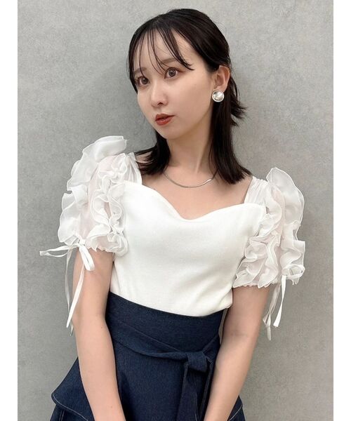 dazzlin(ダズリン)の「ショルダーボリュームフリルカットプルオーバー(Tシャツ/カットソー・レディース・オフホワイト/ピンク/グレー/ブラック・FREE)」の2枚目の写真