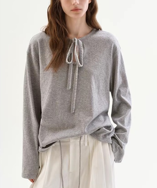 Fano Studios（ファノ ストゥディオズ）の「配色ステッチ リボン ロングスリーブトップス FC26S141【Fano Studios】【2026SS】（Tシャツ/カットソー・レディース・グレー・S/M/L）」の4枚目の写真