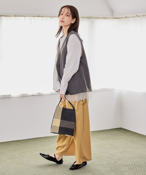 studio CLIP（スタディオクリップ）の「マルチWAY裾レースシングルベスト（ベスト・レディース・チャコール・FREE）」の6枚目の写真