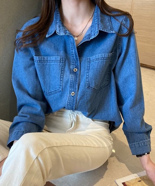 Amulet(アミュレット)の「さわやかな色合いでコーデを明るく! デニム風ベーシックシャツ(シャツ/ブラウス・レディース・ブルー/ライトブルー・XL/L/M/S)」の20枚目の写真