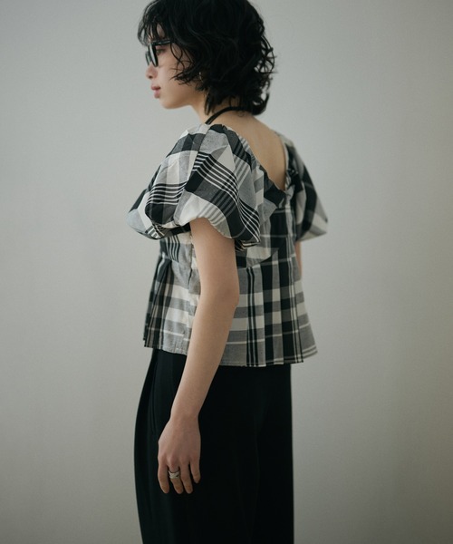 LAULEN（ローレン）の「check balloon sleeve blouse /チェック柄バルーンスリーブ半袖ブラウス（シャツ/ブラウス・レディース・ブラック×ホワイト・FREE）」の3枚目の写真