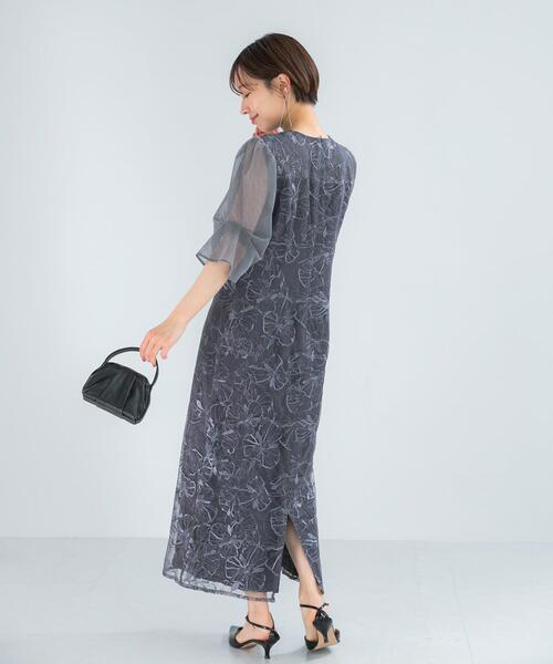 URBAN RESEARCH ROSSO WOMEN(アーバンリサーチ ロッソ)の「『別注』kaene×ROSSO フラワーエンブロイダリードレス(ワンピース・レディース・イエロー/チャコールグレー・36)」の19枚目の写真
