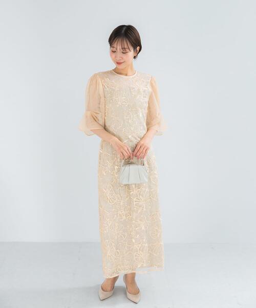 URBAN RESEARCH ROSSO WOMEN(アーバンリサーチ ロッソ)の「『別注』kaene×ROSSO フラワーエンブロイダリードレス(ワンピース・レディース・イエロー/チャコールグレー・36)」の8枚目の写真
