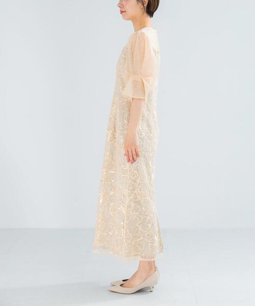 URBAN RESEARCH ROSSO WOMEN(アーバンリサーチ ロッソ)の「『別注』kaene×ROSSO フラワーエンブロイダリードレス(ワンピース・レディース・イエロー/チャコールグレー・36)」の6枚目の写真