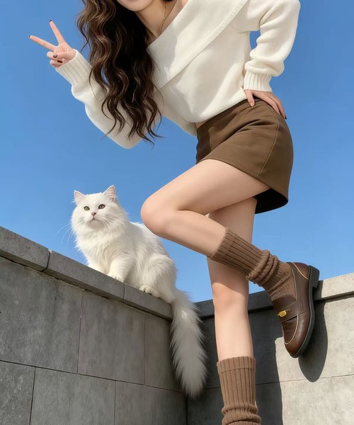 AsheKsha(アシクシャ)の「ミラードレトロサイドスリットミニスカート(スカート・レディース・ブラウン・M)」の2枚目の写真