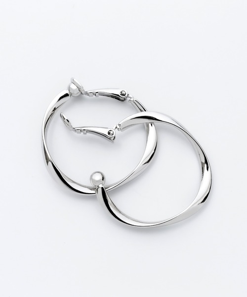 ciite' surgical stainless(シーテサージカルステンレス)の「【金属アレルギー対応】 ねじれフープイヤリング (両耳用) サージカルステンレス(イヤリング・レディース・シルバー/ゴールド・FREE)」の6枚目の写真