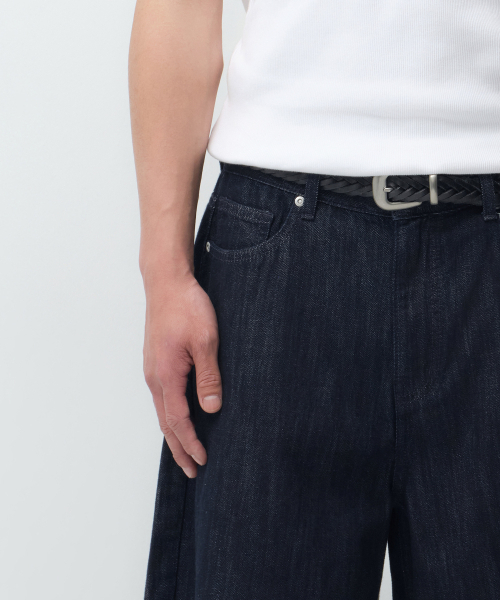 MUSINSA STANDARD（ムシンサスタンダード）の「リネンライクロングバミューダデニムパンツ[ディープインディゴ]（デニムパンツ・メンズ・その他・26/27/28/29/30/31/32/33/34/36/38/40/42）」の5枚目の写真