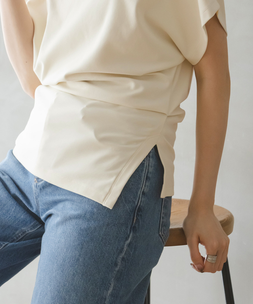 CLOSED(クローズド)の「《NOBLE別注カラー》CLOSED/クローズド Off Shoulder top(Tシャツ/カットソー・レディース・アイボリー/ブラウン・SMALL)」の5枚目の写真