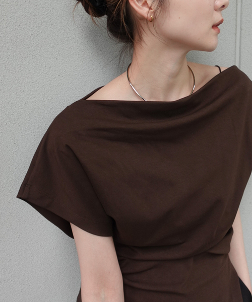 CLOSED(クローズド)の「《NOBLE別注カラー》CLOSED/クローズド Off Shoulder top(Tシャツ/カットソー・レディース・アイボリー/ブラウン・SMALL)」の15枚目の写真
