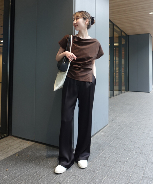 CLOSED(クローズド)の「《NOBLE別注カラー》CLOSED/クローズド Off Shoulder top(Tシャツ/カットソー・レディース・アイボリー/ブラウン・SMALL)」の17枚目の写真