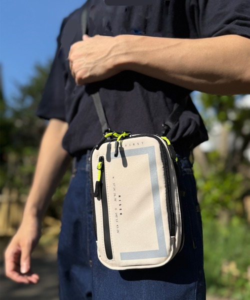 FIRE FIRST（ファイヤーファースト）の「[FIRE FIRST]ファイヤーファースト/多機能2WAY ミニショルダー/スマホポーチ/縦型（ショルダーバッグ・メンズ・ダークグレー/アイボリー/ブラック・FREE）」の15枚目の写真