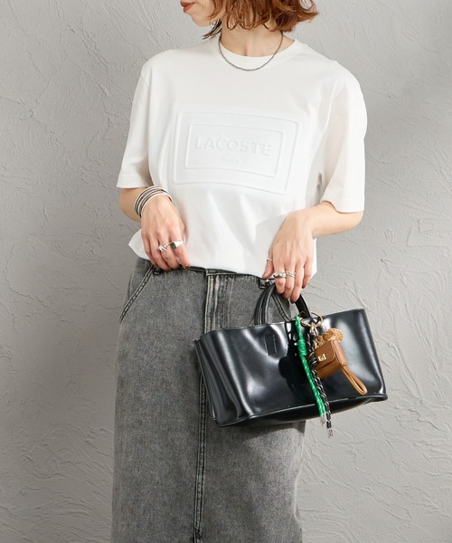 LACOSTE（ラコステ）の「[LACOSTE/ラコステ] エンボスロゴ ショートスリーブTシャツ（Tシャツ/カットソー・レディース・ホワイト/ネイビー・L/M/S）」の5枚目の写真