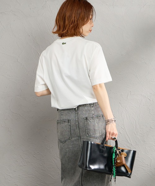 LACOSTE（ラコステ）の「[LACOSTE/ラコステ] エンボスロゴ ショートスリーブTシャツ（Tシャツ/カットソー・レディース・ホワイト/ネイビー・L/M/S）」の6枚目の写真