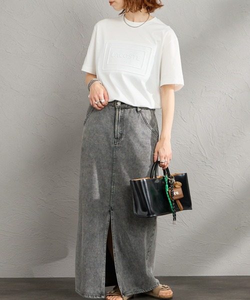 LACOSTE（ラコステ）の「[LACOSTE/ラコステ] エンボスロゴ ショートスリーブTシャツ（Tシャツ/カットソー・レディース・ホワイト/ネイビー・L/M/S）」の7枚目の写真