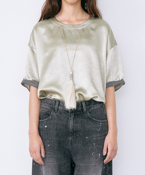 LE CIEL BLEU(ルシェルブルー)の「サテンロールアップスリーブトップ / Satin Roll-Up Sleeve Top(シャツ/ブラウス・レディース・ゴールド/ブラック・36)」の16枚目の写真
