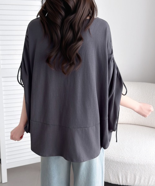 ABITOKYO(アビトーキョー)の「袖ドロストギャザードルマンポンチョプルオーバー(Tシャツ/カットソー・レディース・チャコールグレー/ブルー/ベージュ・FREE)」の19枚目の写真