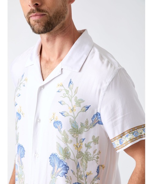 Guess(ゲス)の「WAYCO Floral Shirt シャツ 半袖 柄シャツ(シャツ/ブラウス・メンズ・ホワイト×ブルー・LARGE/SMALL/X-LARGE/MEDIUM)」の4枚目の写真