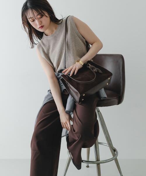 RODE SKO(ロデスコ)の「チャームセット2WAYスクエアバッグ(トートバッグ・レディース・ダークブラウン/キャメル・ONE)」の4枚目の写真