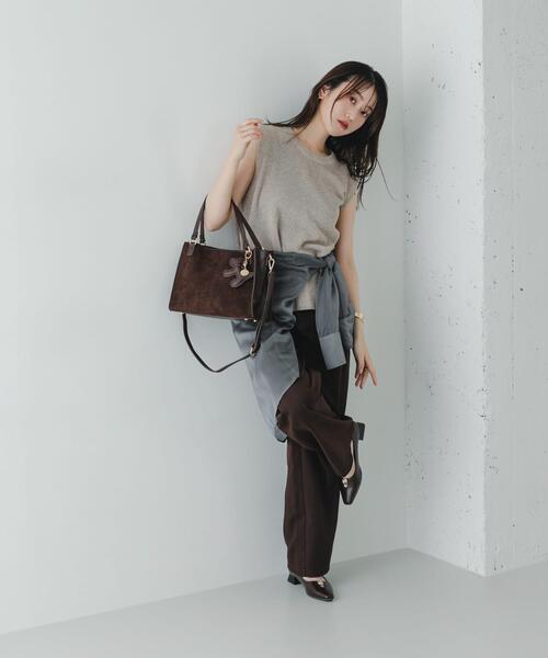RODE SKO(ロデスコ)の「チャームセット2WAYスクエアバッグ(トートバッグ・レディース・ダークブラウン/キャメル・ONE)」の8枚目の写真