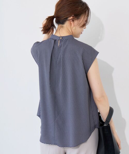 le.coeur blanc（ルクールブラン）の「【日本製】幾何柄フレンチタイブラウス（シャツ/ブラウス・レディース・ブルー系その他4/ブルー系その他3・38）」の15枚目の写真