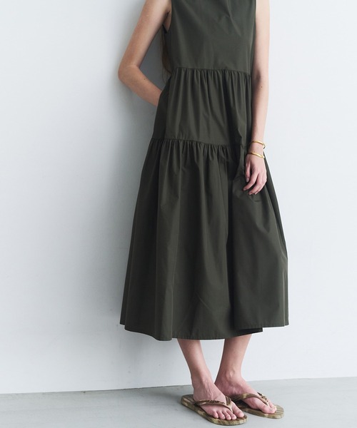 LE CIEL BLEU(ルシェルブルー)の「スリーブレスドレスw/ボウディテール / Sleeveless Dress w/Bow Detail(ワンピース・レディース・カーキ/ブルー/ブラック・36/38)」の6枚目の写真