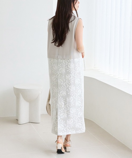 LAVEANGE(ラビアンジェ)の「キーネックレースドッキングワンピース|華やかな大人の花柄レース/褒められワンピ/スタイルアップ/Iライン/ロング丈/ジャンスカ(ワンピース・レディース・ブラック/ベージュ・LL/3L/M/5L/4L)」の21枚目の写真