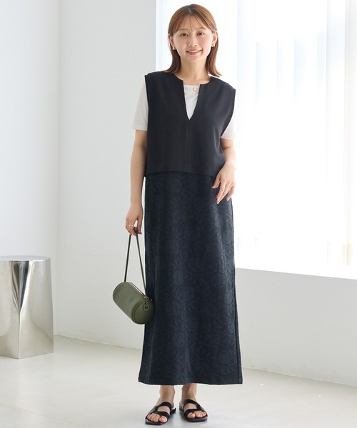 LAVEANGE(ラビアンジェ)の「キーネックレースドッキングワンピース|華やかな大人の花柄レース/褒められワンピ/スタイルアップ/Iライン/ロング丈/ジャンスカ(ワンピース・レディース・ブラック/ベージュ・LL/3L/M/5L/4L)」の14枚目の写真