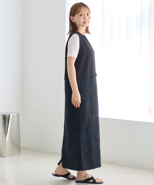 LAVEANGE(ラビアンジェ)の「キーネックレースドッキングワンピース|華やかな大人の花柄レース/褒められワンピ/スタイルアップ/Iライン/ロング丈/ジャンスカ(ワンピース・レディース・ブラック/ベージュ・LL/3L/M/5L/4L)」の9枚目の写真