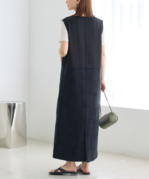 LAVEANGE(ラビアンジェ)の「キーネックレースドッキングワンピース|華やかな大人の花柄レース/褒められワンピ/スタイルアップ/Iライン/ロング丈/ジャンスカ(ワンピース・レディース・ブラック/ベージュ・LL/3L/M/5L/4L)」の10枚目の写真