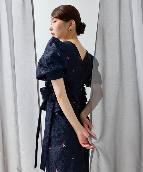 Kana（カナ）の「ブロッサムフリルワンピースドレス 結婚式 パーティードレス オケージョンドレス お呼ばれワンピース（ドレス・レディース・ネイビー/ブラック/ベージュ・M/S/L）」の14枚目の写真